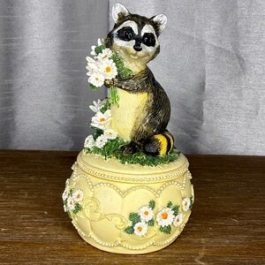 Melodies by Heritage House I Left My Heart in San Francisco Music Box Raccoon